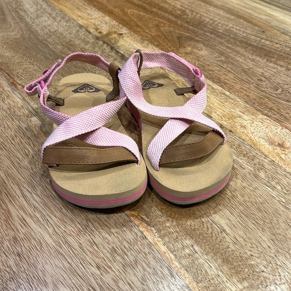 Roxy sandals